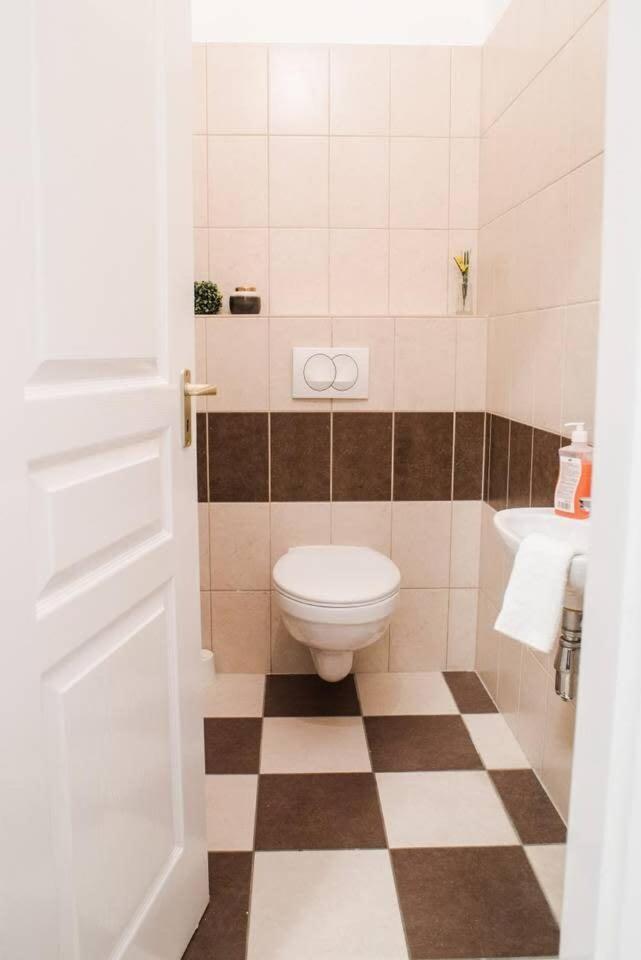 Very Central Spacious Ac Apartment Budapeste Exterior foto